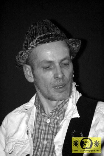 Roland Random and The Young Soul Rebels (D) Ironbar Ska Festival - Centrum, Erfurt 25. Maerz 2006 (6).jpg